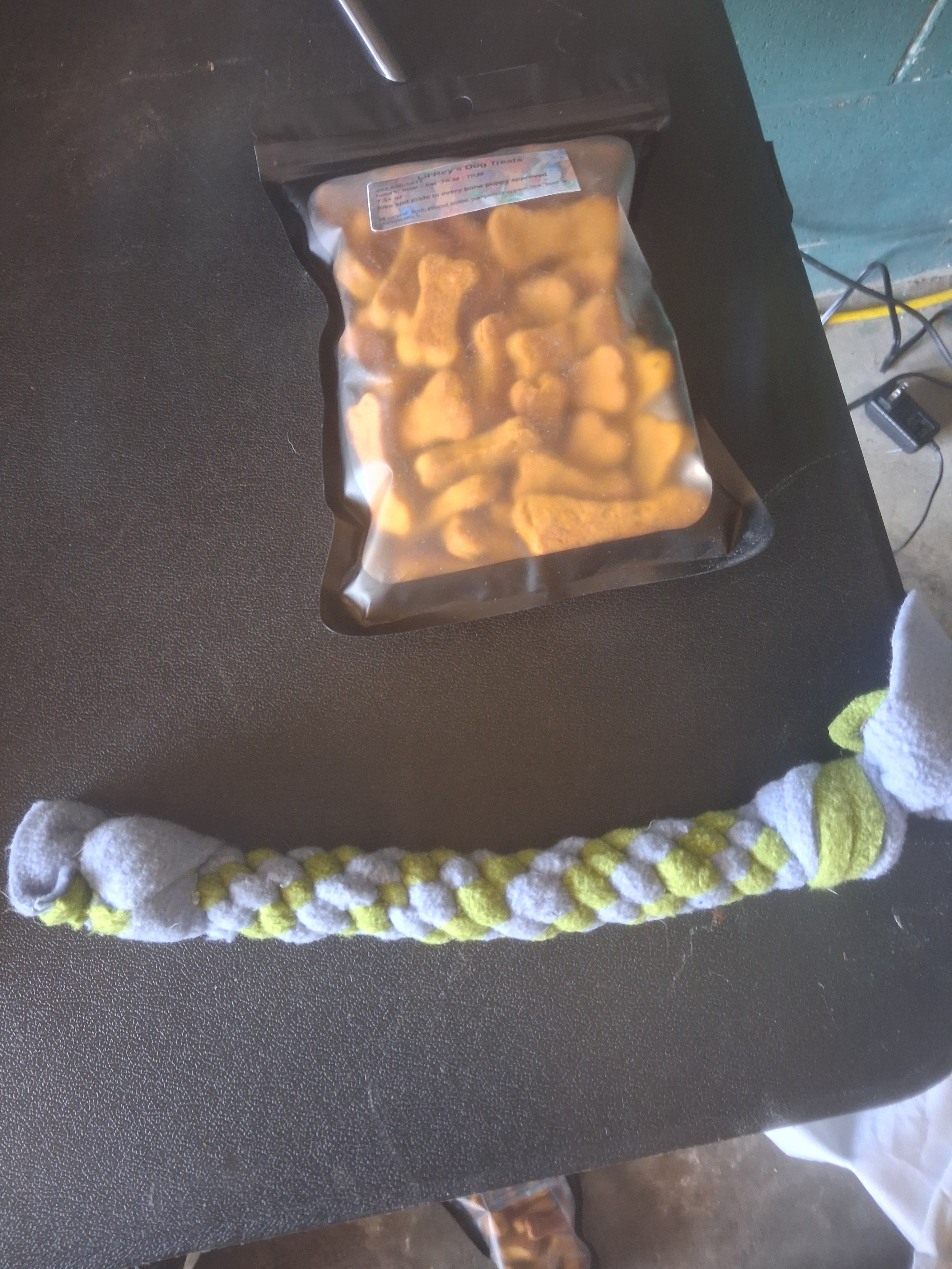 Peanut butter dog treats (training treats)sm chicken flavor